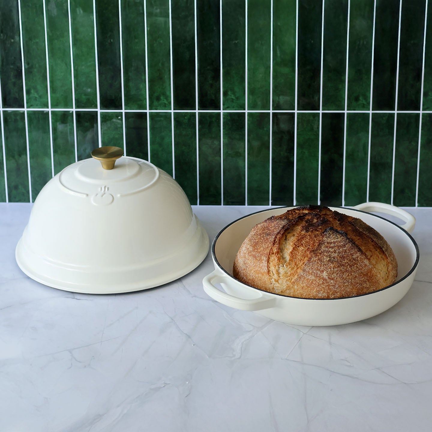 Round Enamel-Coated Dutch Oven for Sourdough Baking