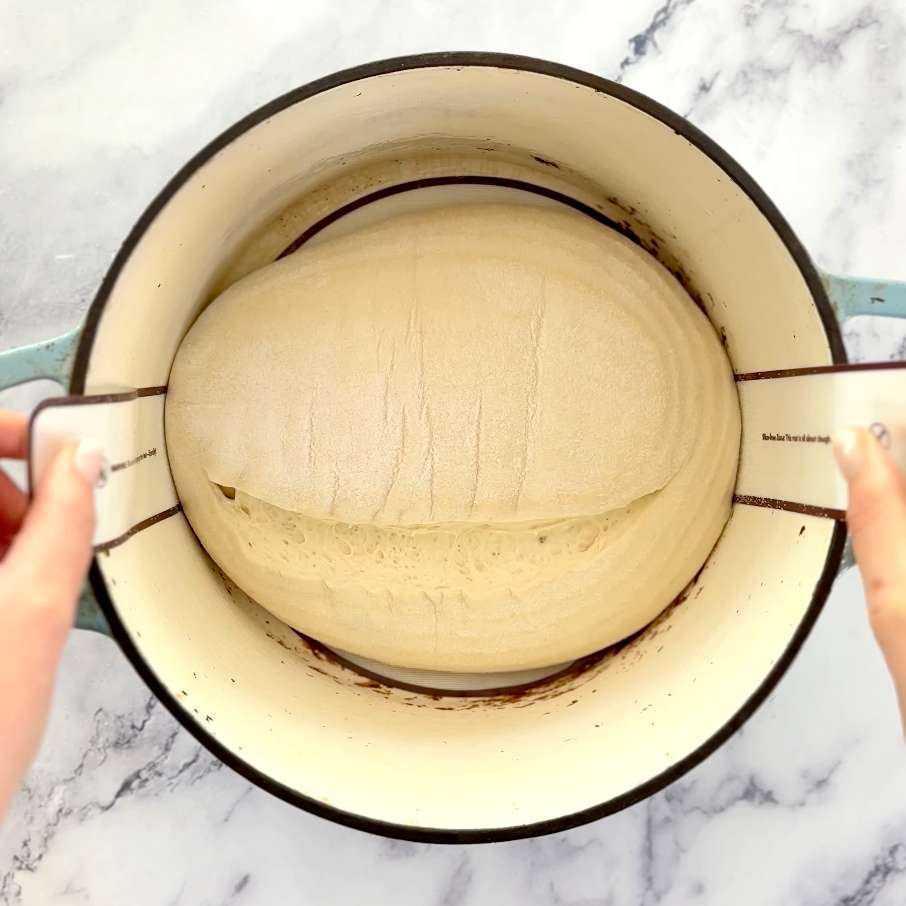 Silicone bread mat for sourdough dutch oven